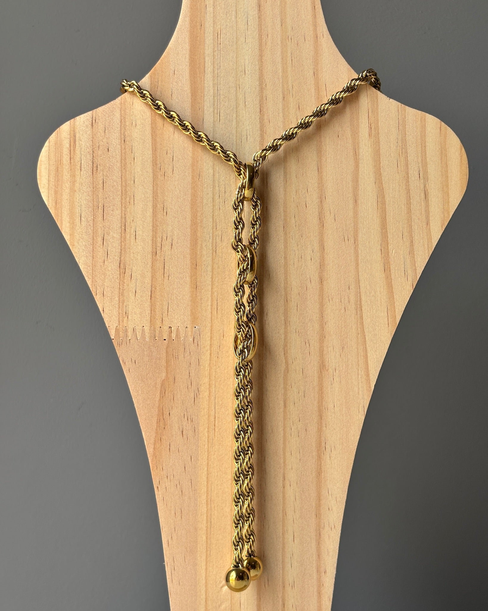 Collar Tie