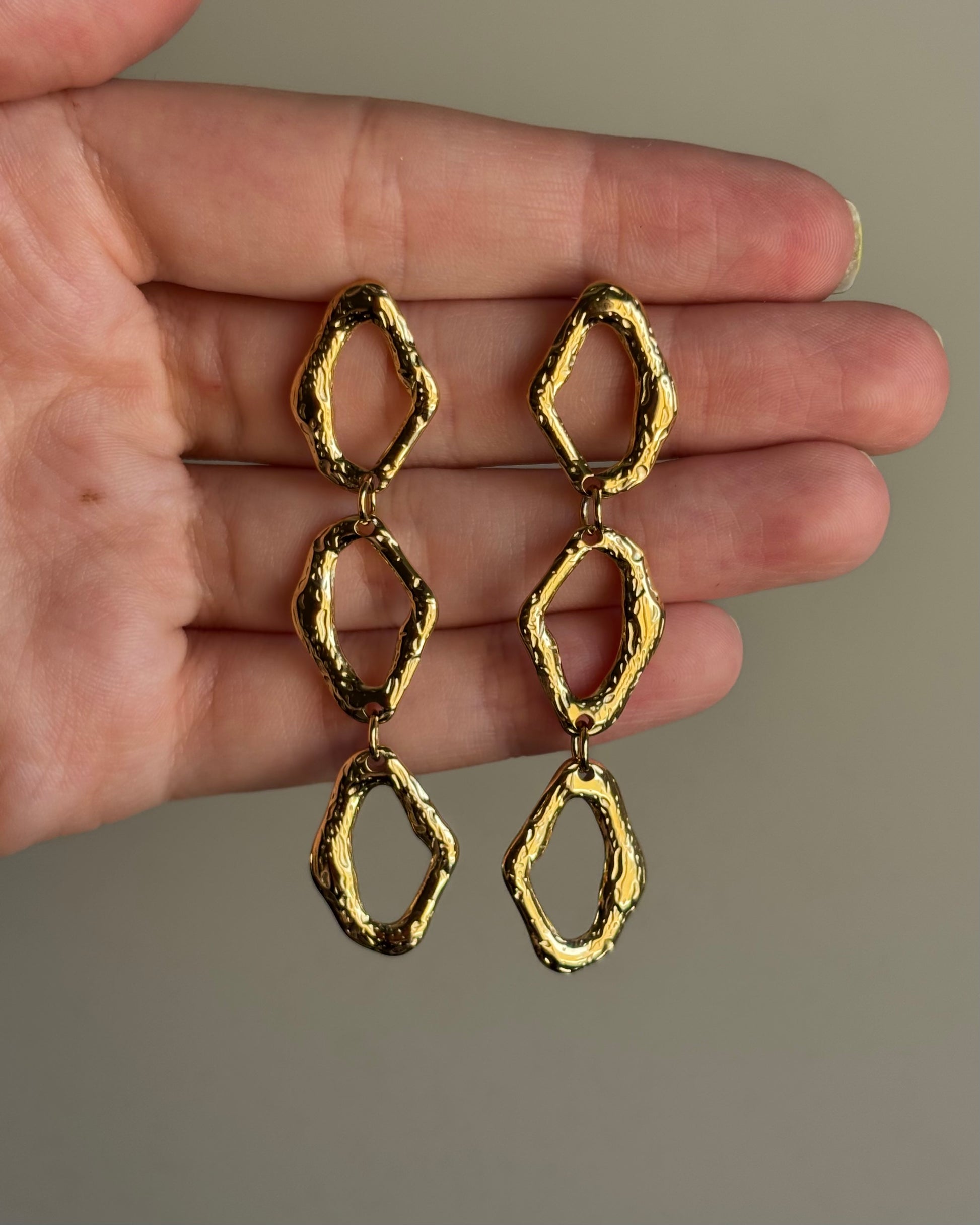 Pendientes Delma