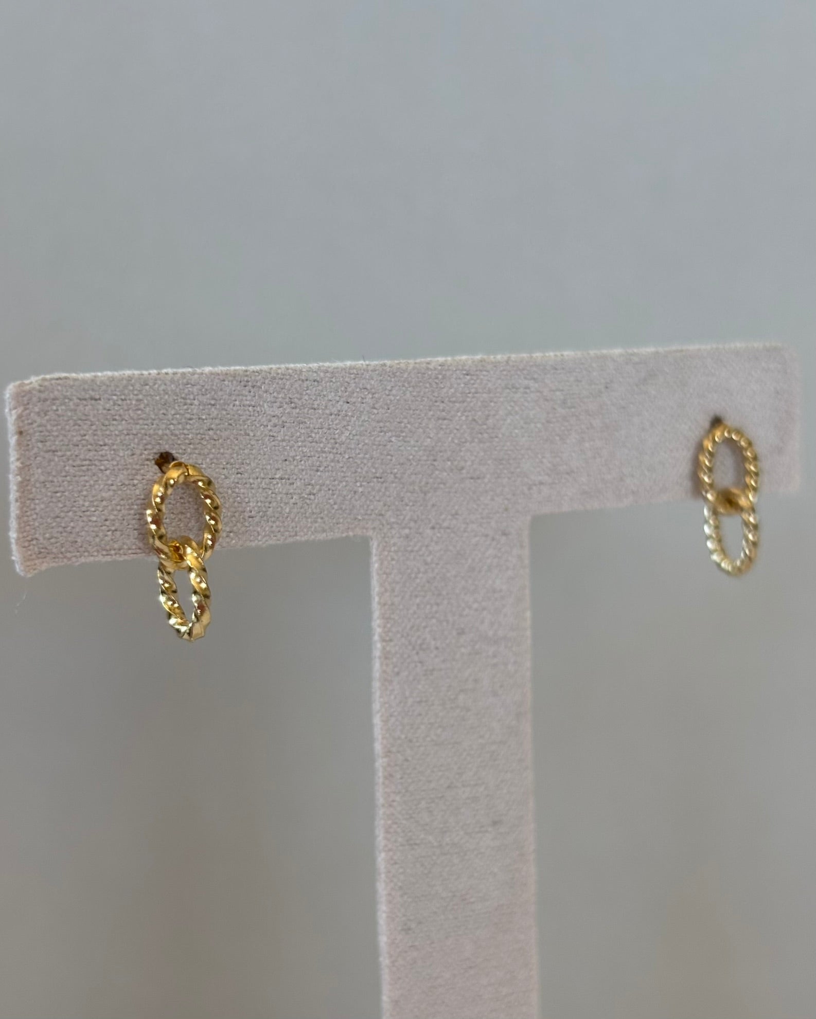 Pendientes Lisu