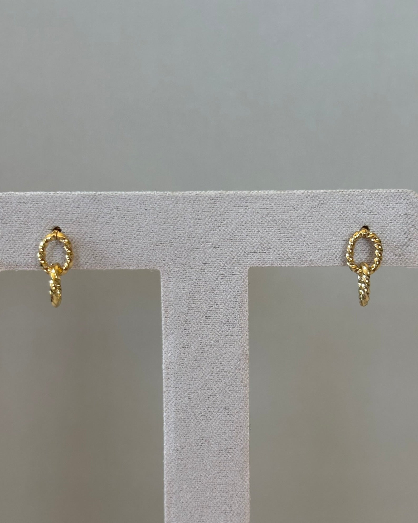 Pendientes Lisu