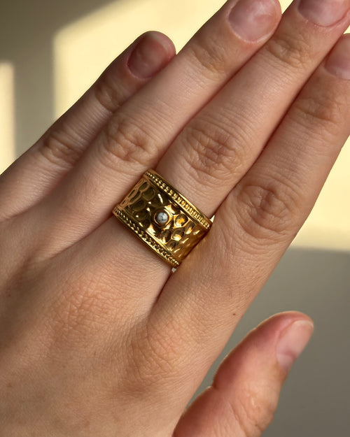 Anillo Aditi