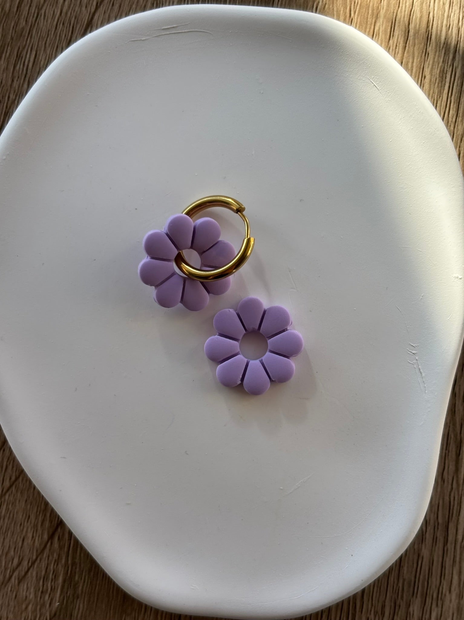 Charms Flor basic Lila