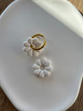 Charms Flor basic Blanco