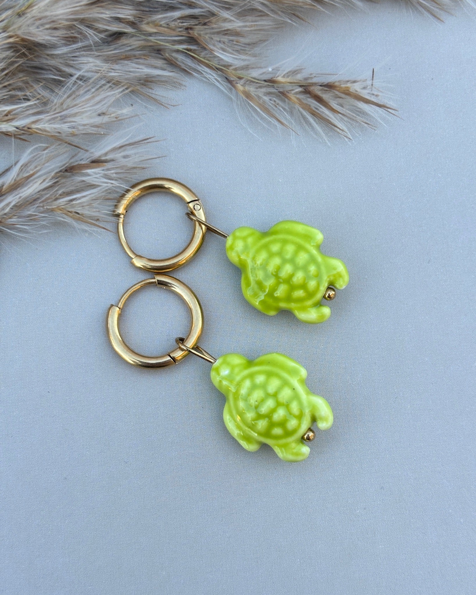 Pendientes chelonia verde