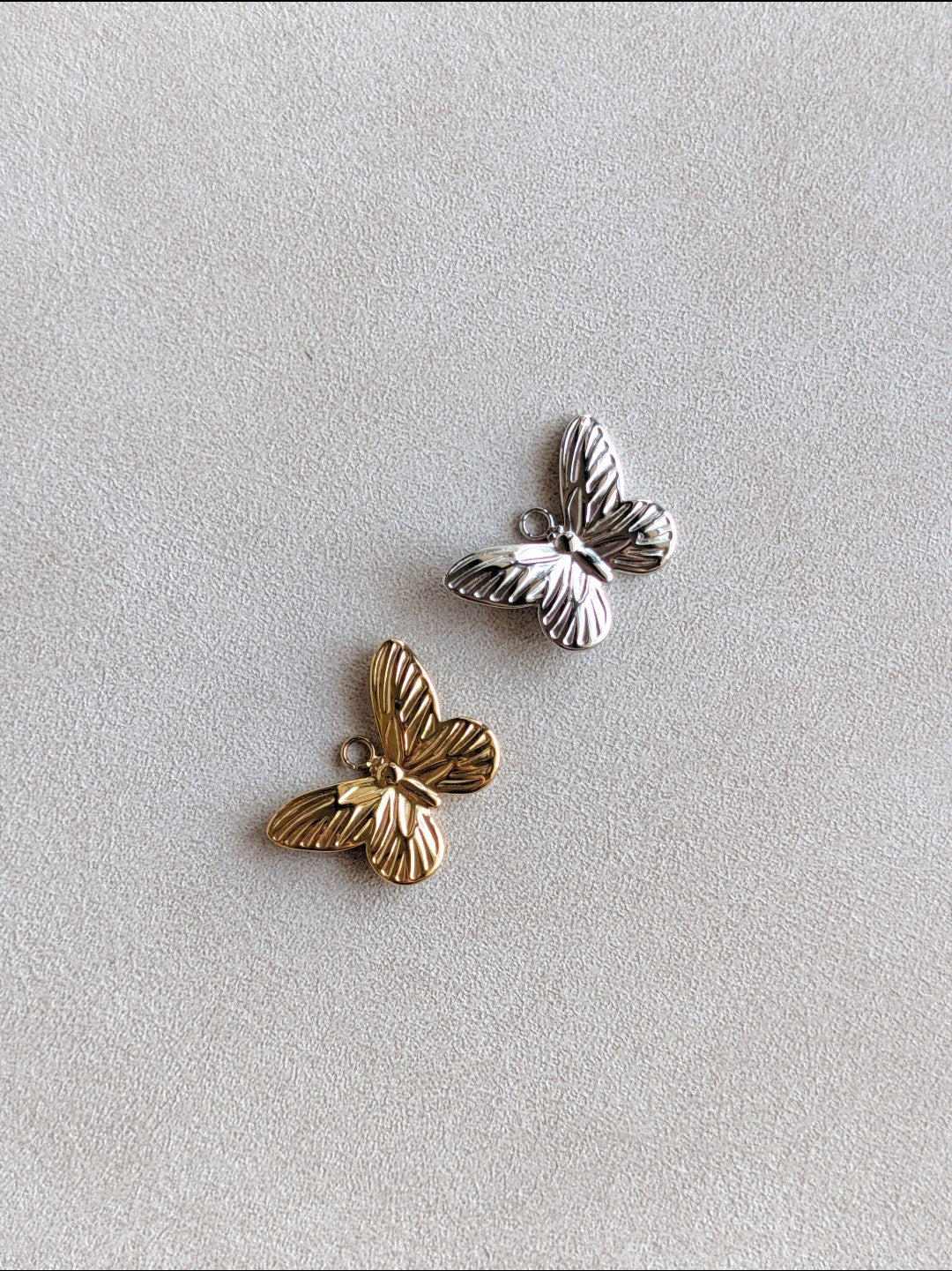 Charm Mariposa