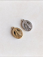 Charm Virgen